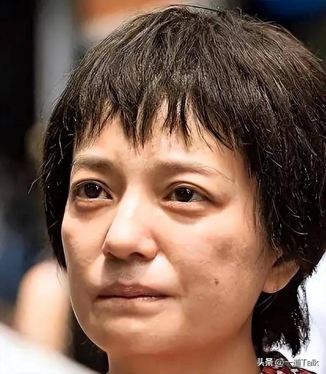 封杀四年,49岁赵薇突传消息,因胃癌去世传闻5个月前就真相大白