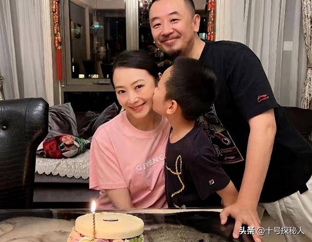 嫁给落魄时的黄海波,任劳任怨养夫多年,曲栅栅现终于苦尽甘来