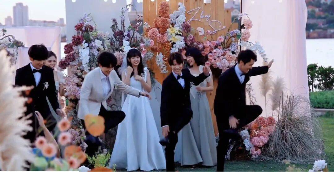 明星路演跳短视频尬舞，粉丝都看不下去了