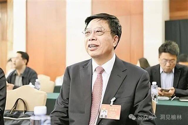 前几年,神木的煤老板让很多人知道了神木,孙俊良就是神木人,1963年