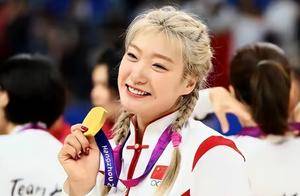 李梦决赛6中1能获千万合同？媒体人担忧P联赛前景 球迷质疑系炒作