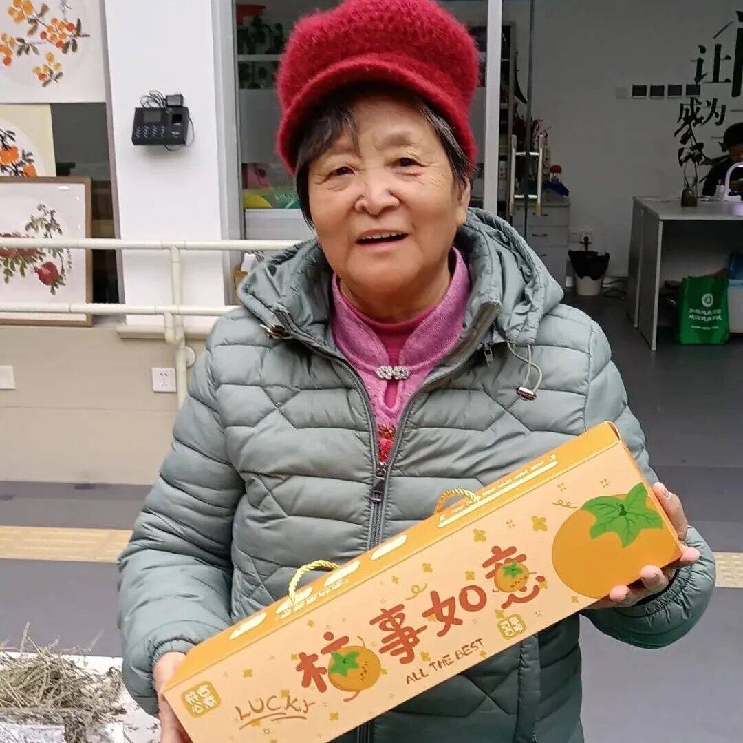 手工制作丨“艾”心巧手,“枕”爱同行——大栅栏街道温馨家园开展艾草枕制作活动_残疾人_朋友_驱虫