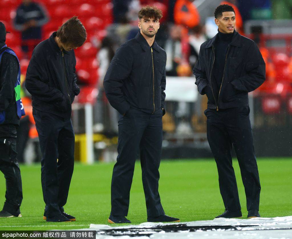 范戴克与加克波联手出击：利物浦主场迎战埃因霍温，安菲尔德再燃激情！