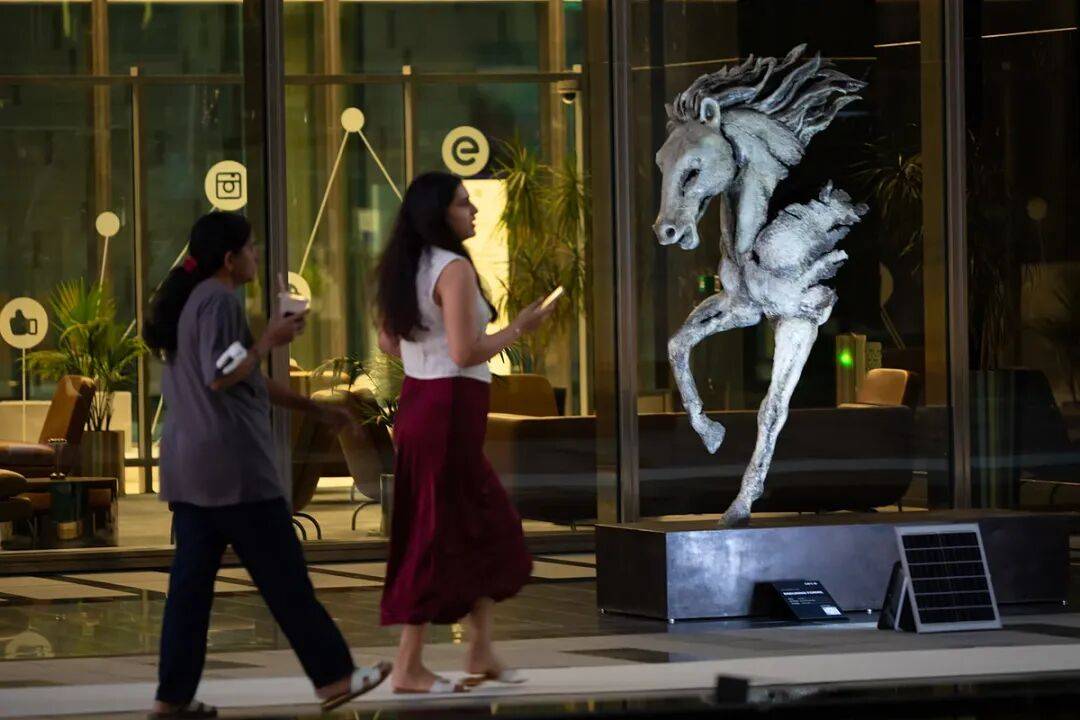 图片[5]-迪拜国际金融中心变身露天艺术画廊，50余件雕塑亮相 -华闻时空