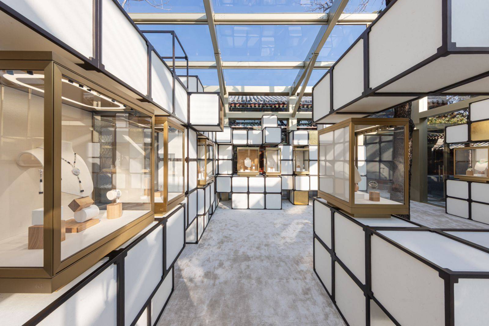 �����Ǹ߼��鱦����ƽ��֮��,��ʫ���µ������з��Ļ��ں�|������������