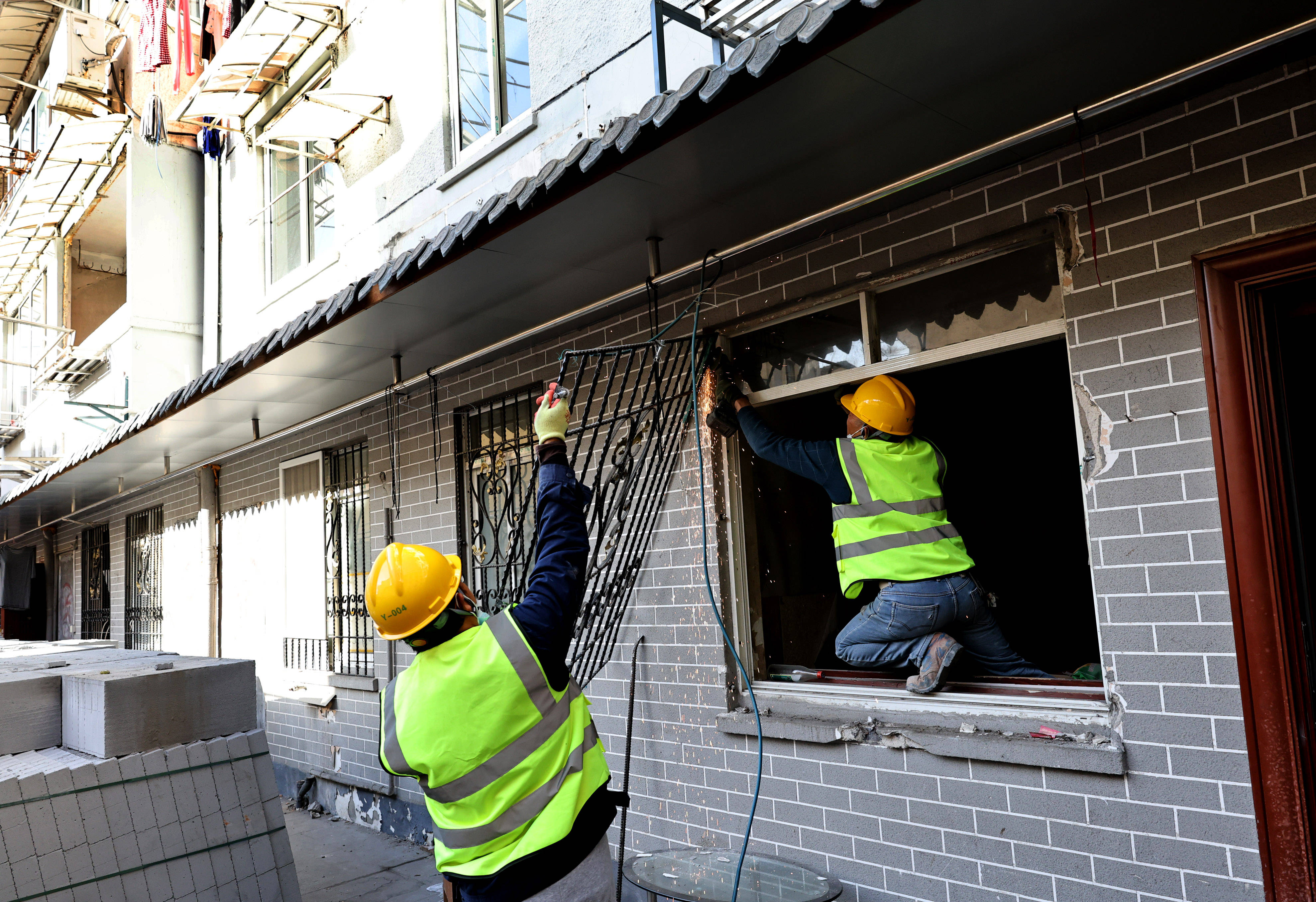上海：宝山路街道旧住房改造项目正式启动集中搬场