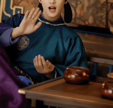 横空出世的“养成系”顶流,怎么唱得越难听大家越溺爱 横空出世的“养成系”顶流,怎么唱得越难听大家越溺爱