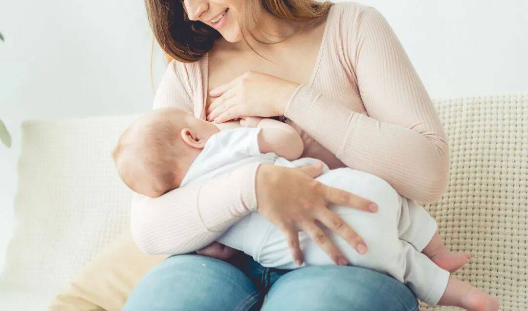 宝宝猛涨期有什么表现？这3个表现家长要留心