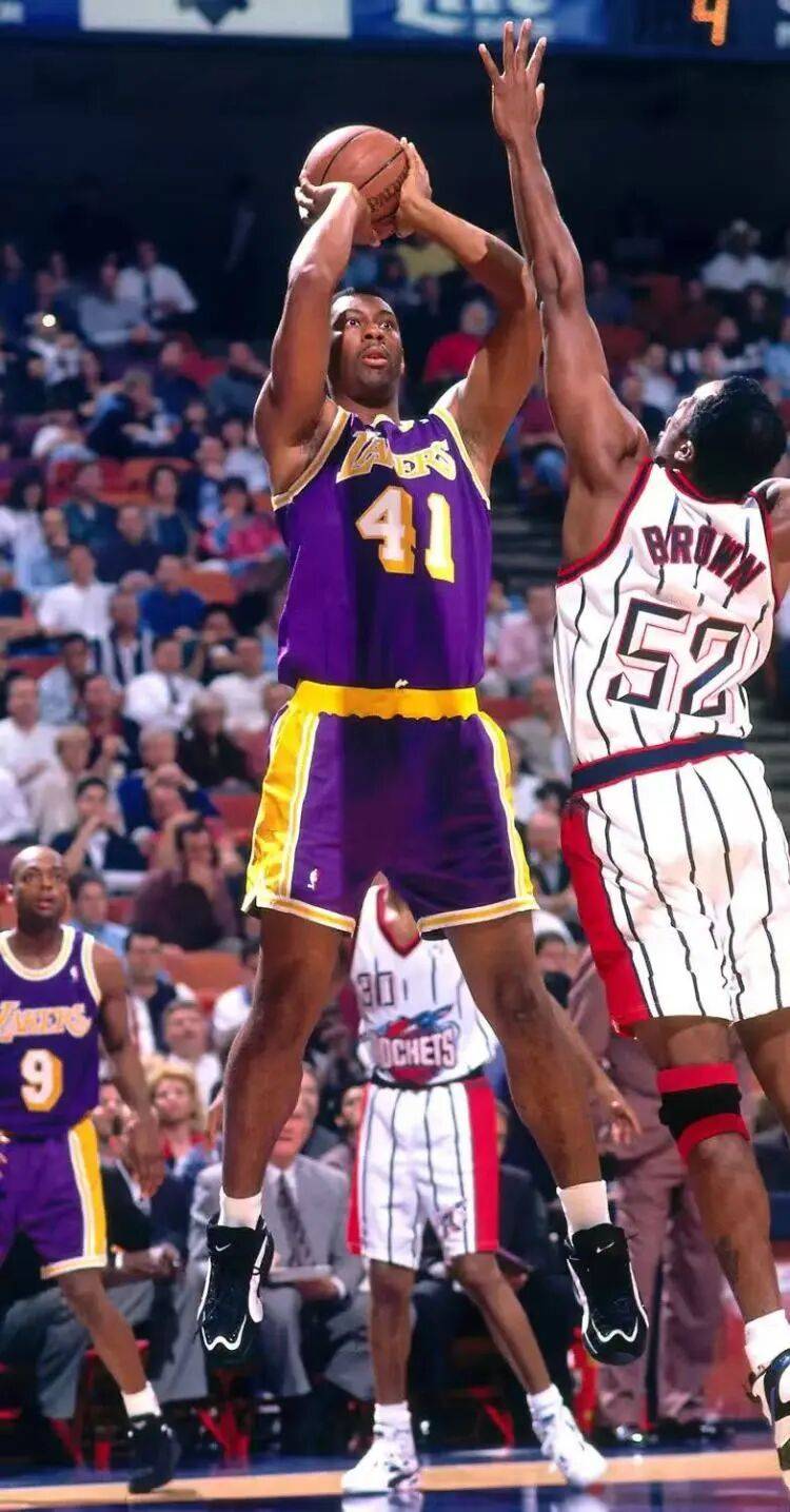 前NBA总冠军中锋钓鱼时溺亡，曾是科比与奥尼尔队友