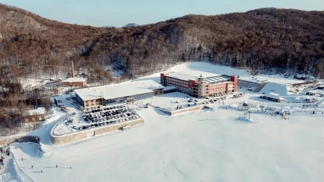 约会哈尔滨 冰雪暖世界 | 一起开启高山滑雪动感线之旅②