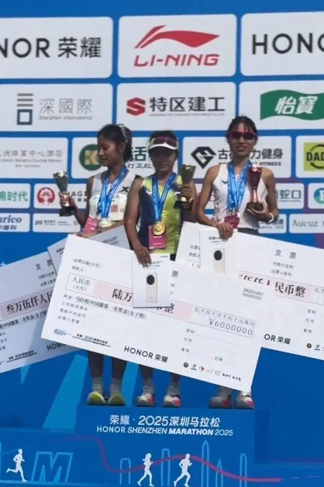 “最快女护士”张水华再登领奖台：近50天5次参赛，获得超20万元奖金