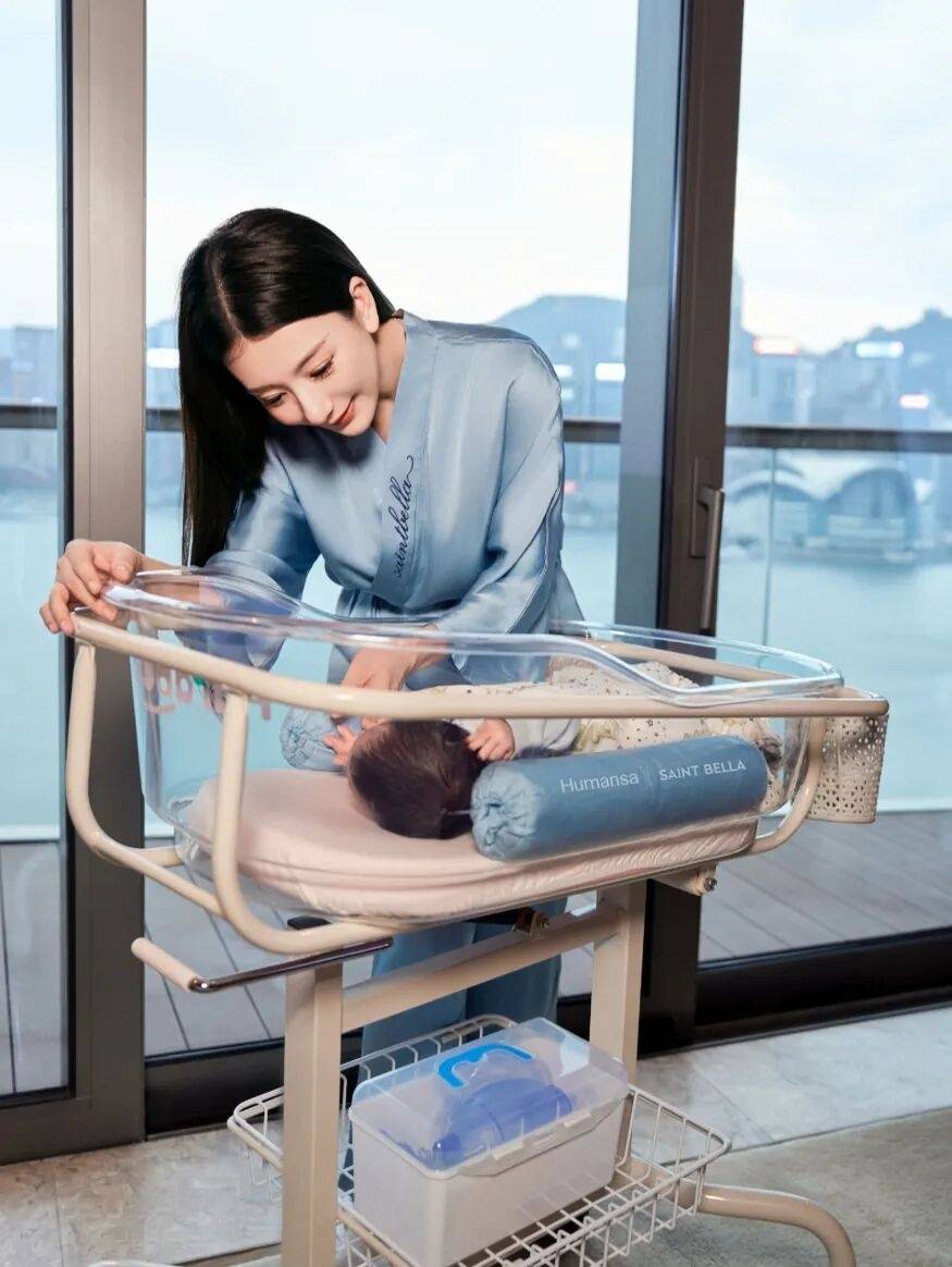 方媛晒月子中心照片透露三胎顺产