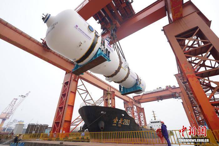 河北秦皇岛:“华龙一号”蒸汽发生器交付发运 河北秦皇岛:“华龙一号”蒸汽发生器交付发运