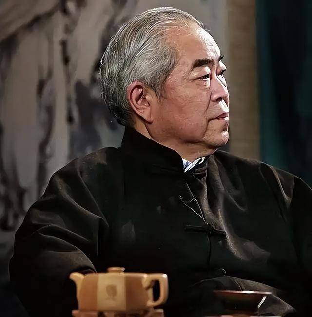 与女儿断绝关系仅1天,范曾担心的事发生了,小50岁娇妻受牵连