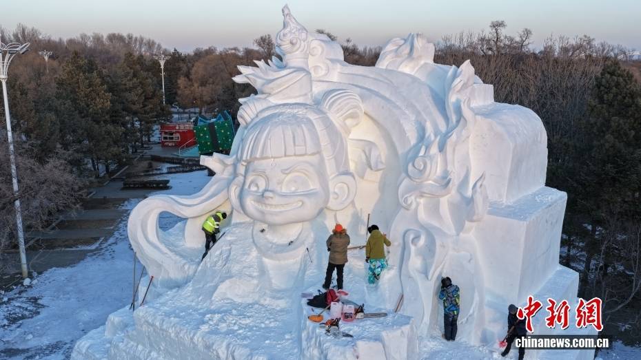 黑龙江哈尔滨:第38届太阳岛雪博会景观建设有序推进 黑龙江哈尔滨:第38届太阳岛雪博会景观建设有序推进