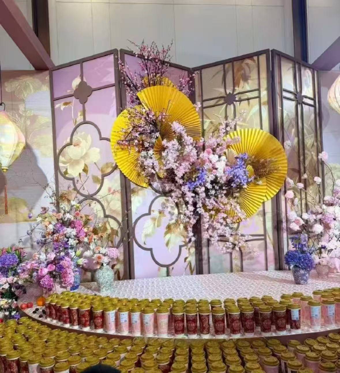 茶饮霸总迎娶光伏公主，这杯600亿的联姻奶茶到底甜不甜？