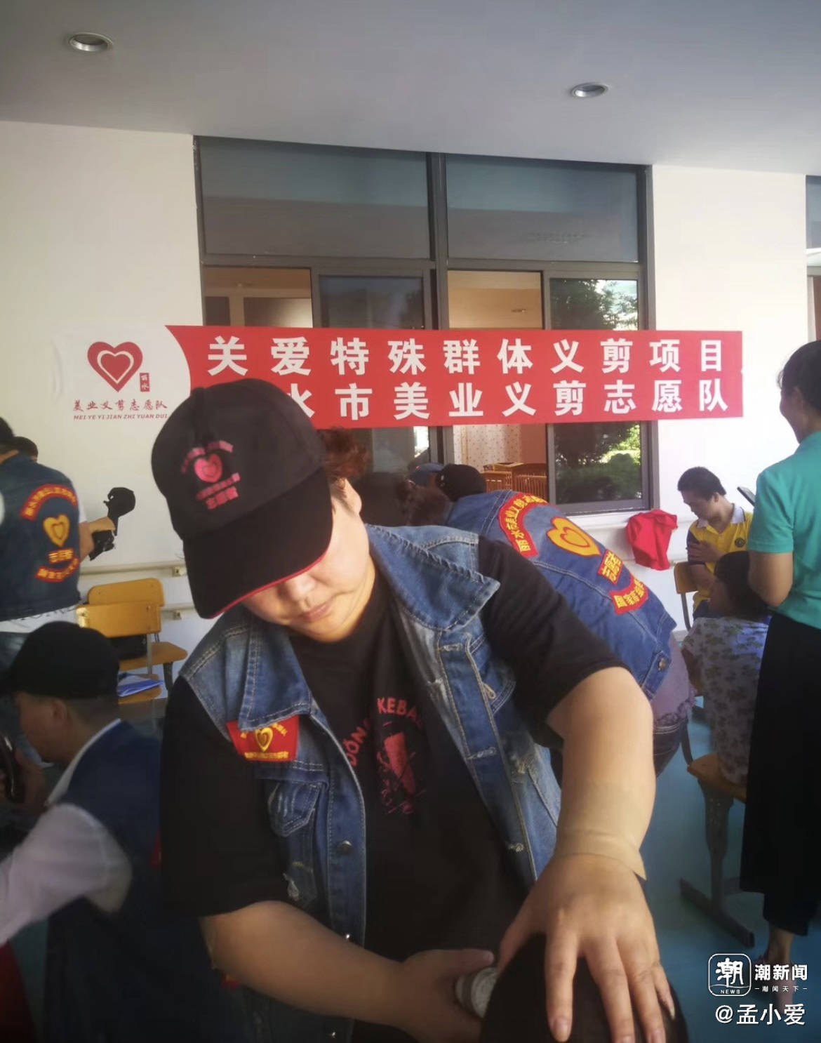 写点生活|理发师阿凤