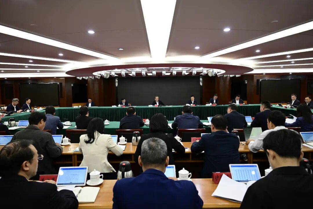 郭文海主持召开全市经济调度会:争分夺秒冲刺全年目标任务_工作_尹念红_弱项