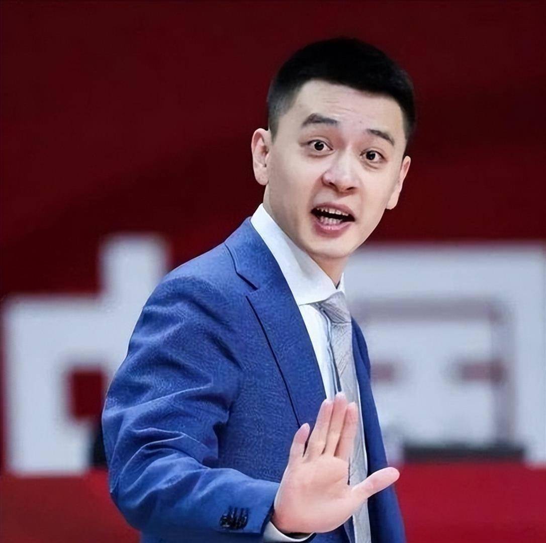 唐佳良还发布了一条意味深长的动态:"在罪恶中游泳的人,必将在悲哀中