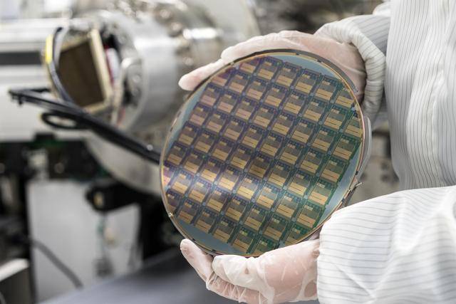 原创             突发！美日韩澳新已签署协议建立芯片全产业链联盟，中国如何应对