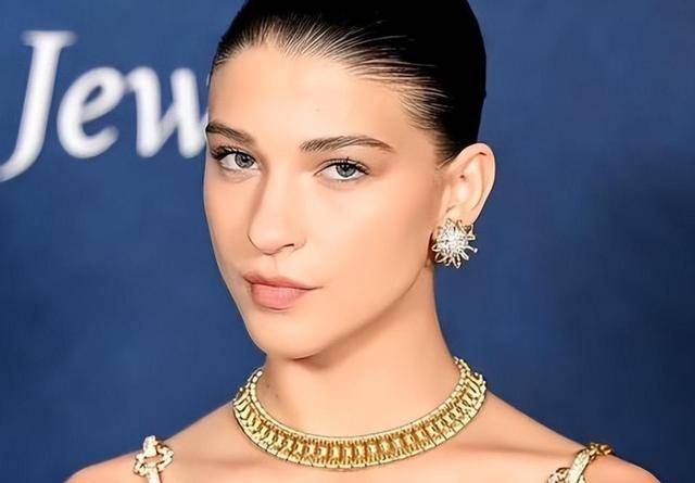 原创             钱再多有什么用？70岁身价千亿的比尔盖茨，为23岁女儿操碎了心