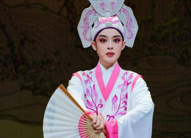 2026跨年晚会名单出炉，把卫视和央视放一起看，差别就出来了