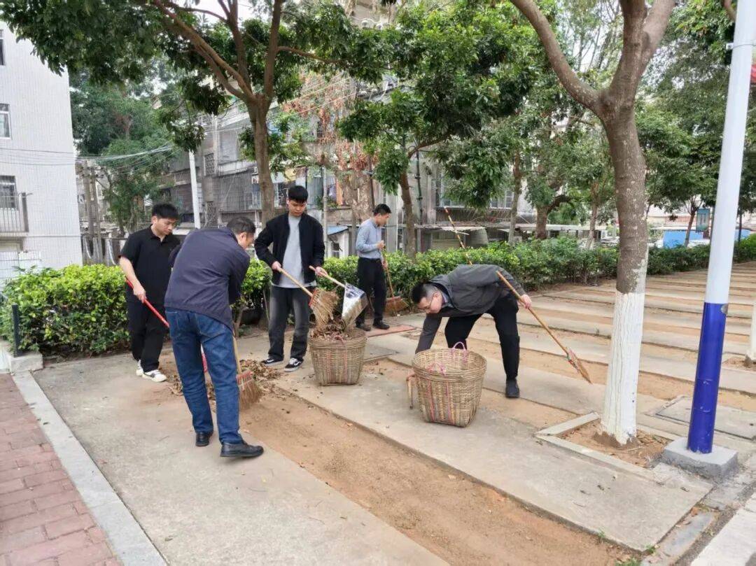 清除卫生旧隐患 营造整洁新气象