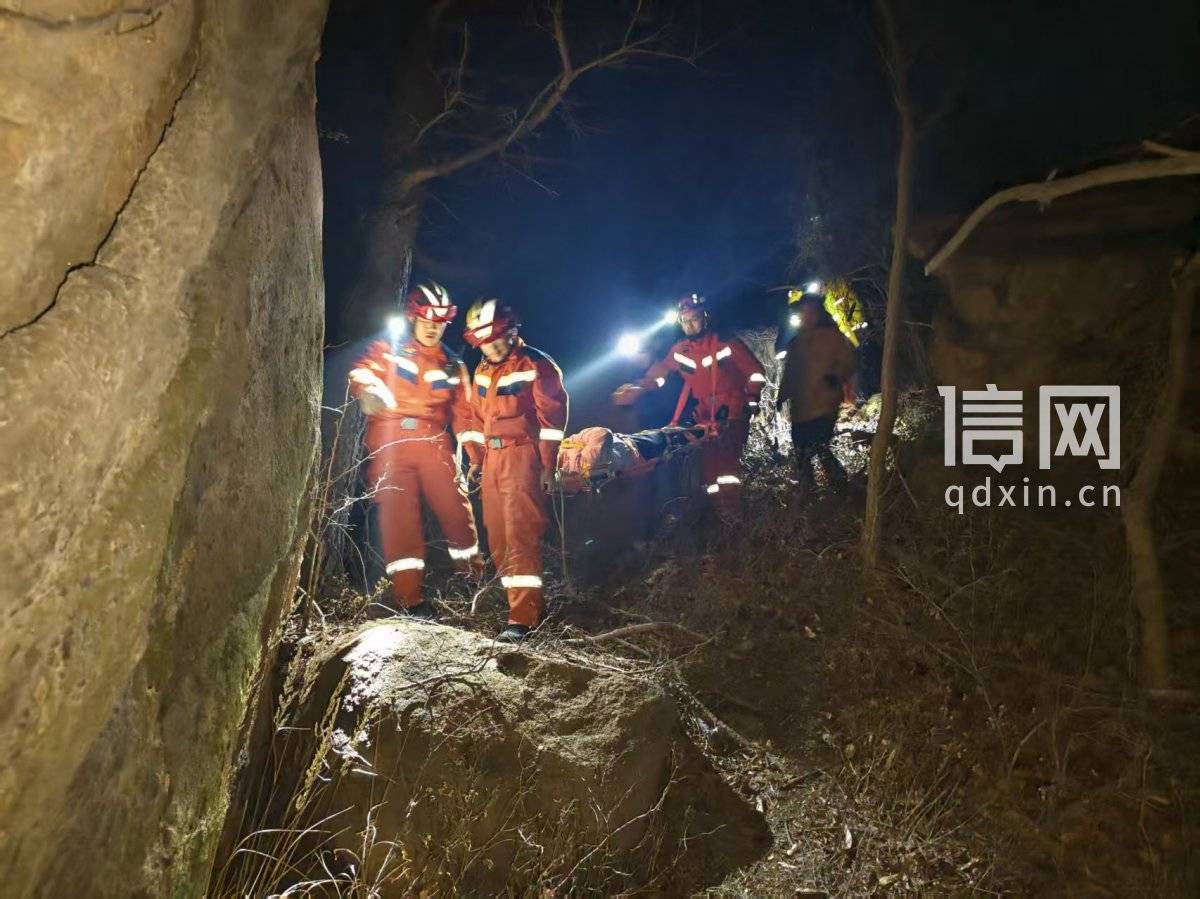 女子登山不慎崴脚 城阳消防紧急救援_伤者_消防中队_情况
