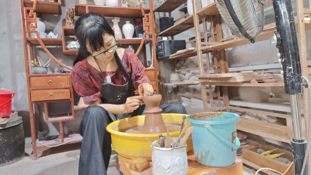 在泥火间传承桂林千年色彩