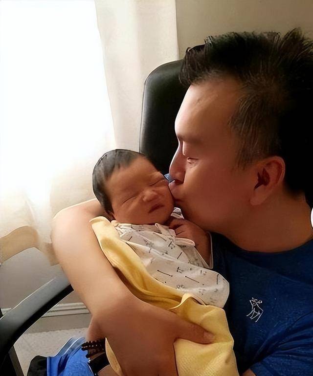 钱再多有什么用?央视名嘴张泽群儿子"丢失",如今还是孤身一人