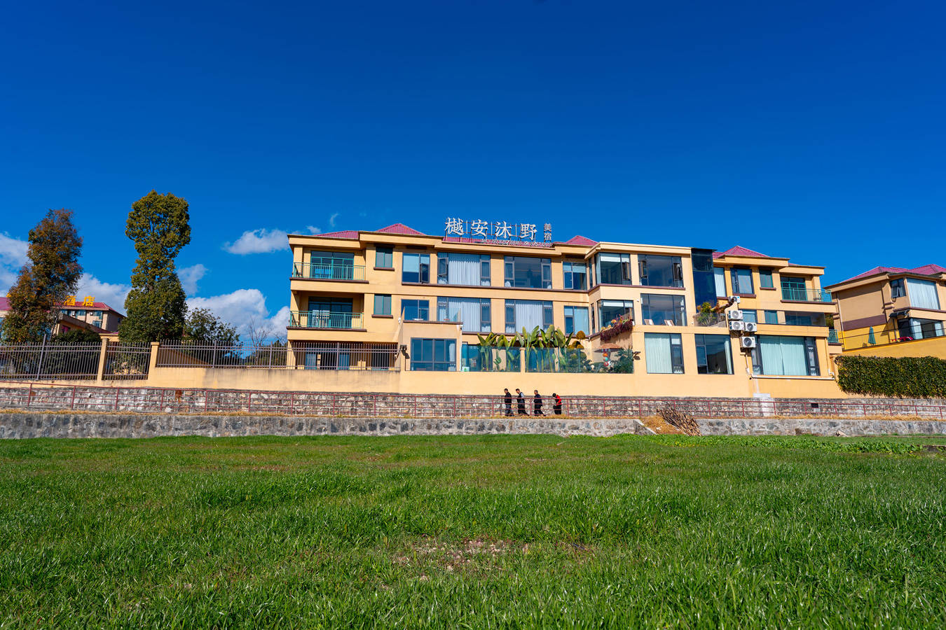 开屏人物｜张莹月：用一间民宿开元棋牌- 开元棋牌官方网站- APP下载将龙陵镇北田园风光装进游客的心里