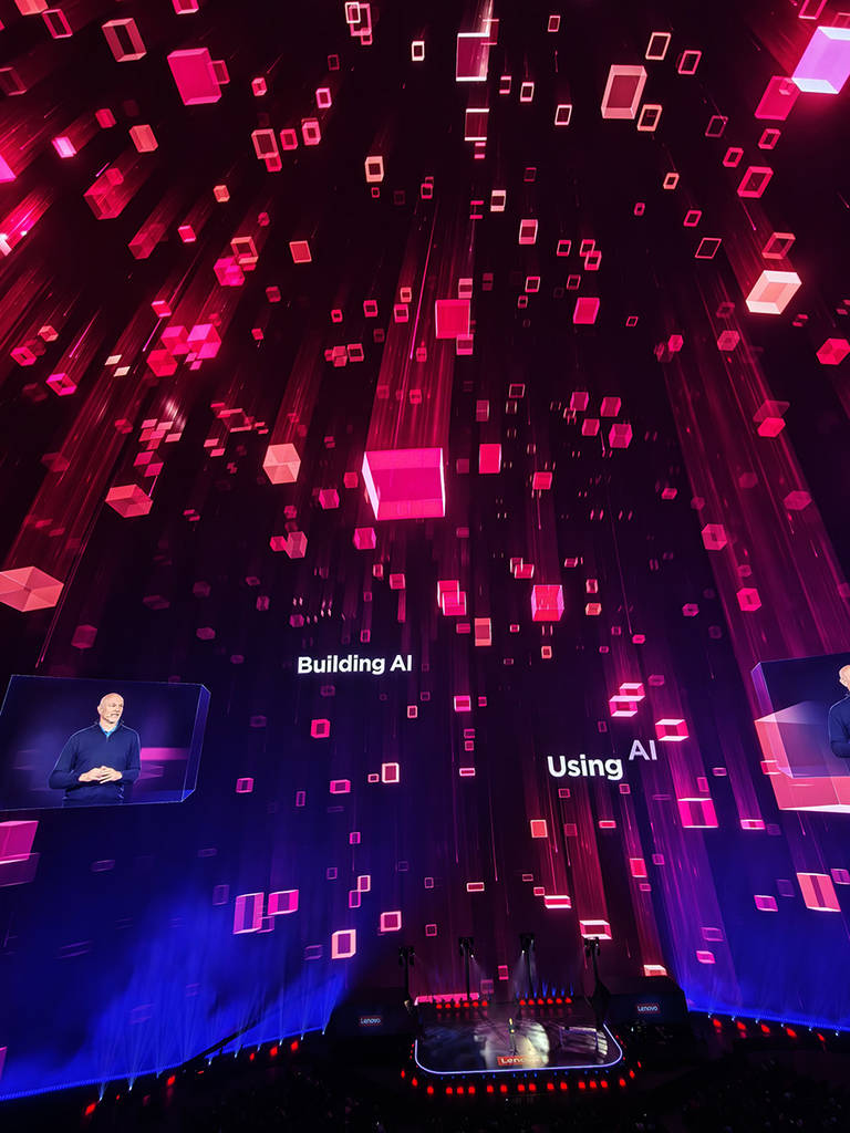 国仁对话杨元庆: 联想CES秀一票难求,美国芯片四巨头捧场