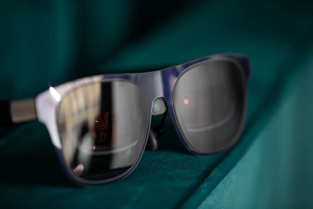 中国AI眼镜军团CES霸场，27家公司组团秀肌肉，2026百镜大战打响第一枪