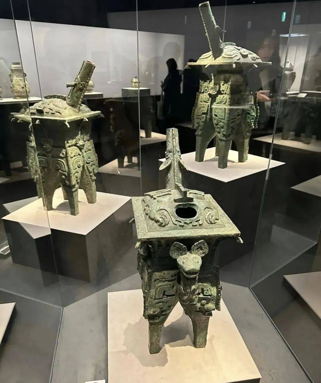 甲骨文里有两种爵,全部来自夏都二里头,再次实锤甲骨文是传承自夏朝的文字_造型_青铜器_公元前