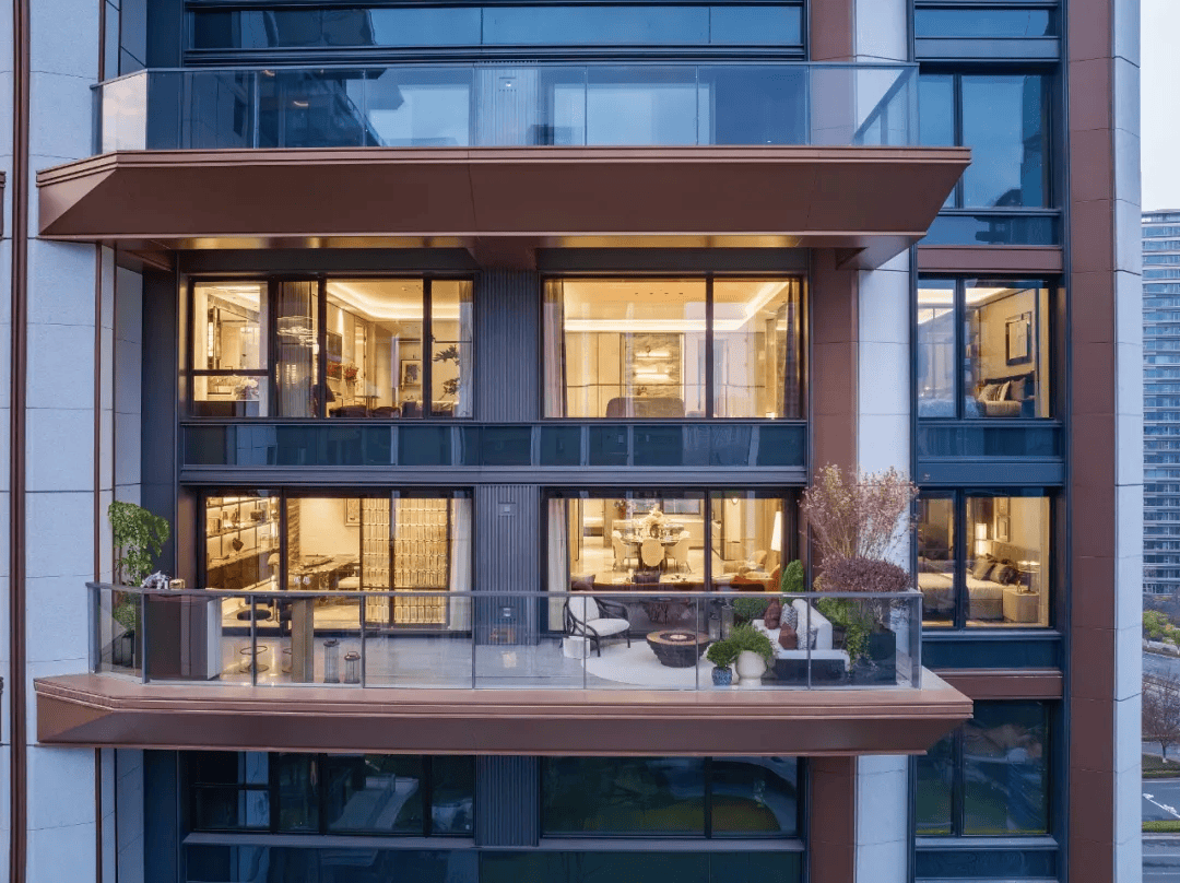 上下两层+墅厅+全套房+天台！南京限量版