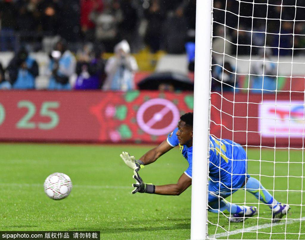 为U23国足喜极而泣的女球迷：我哭出圈了，太激动了没控制住