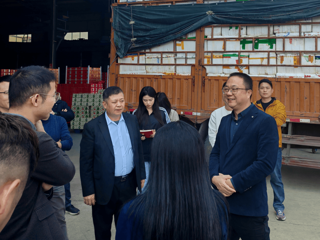漳浦县前亭镇调研团队到平和小溪厝丘村考察