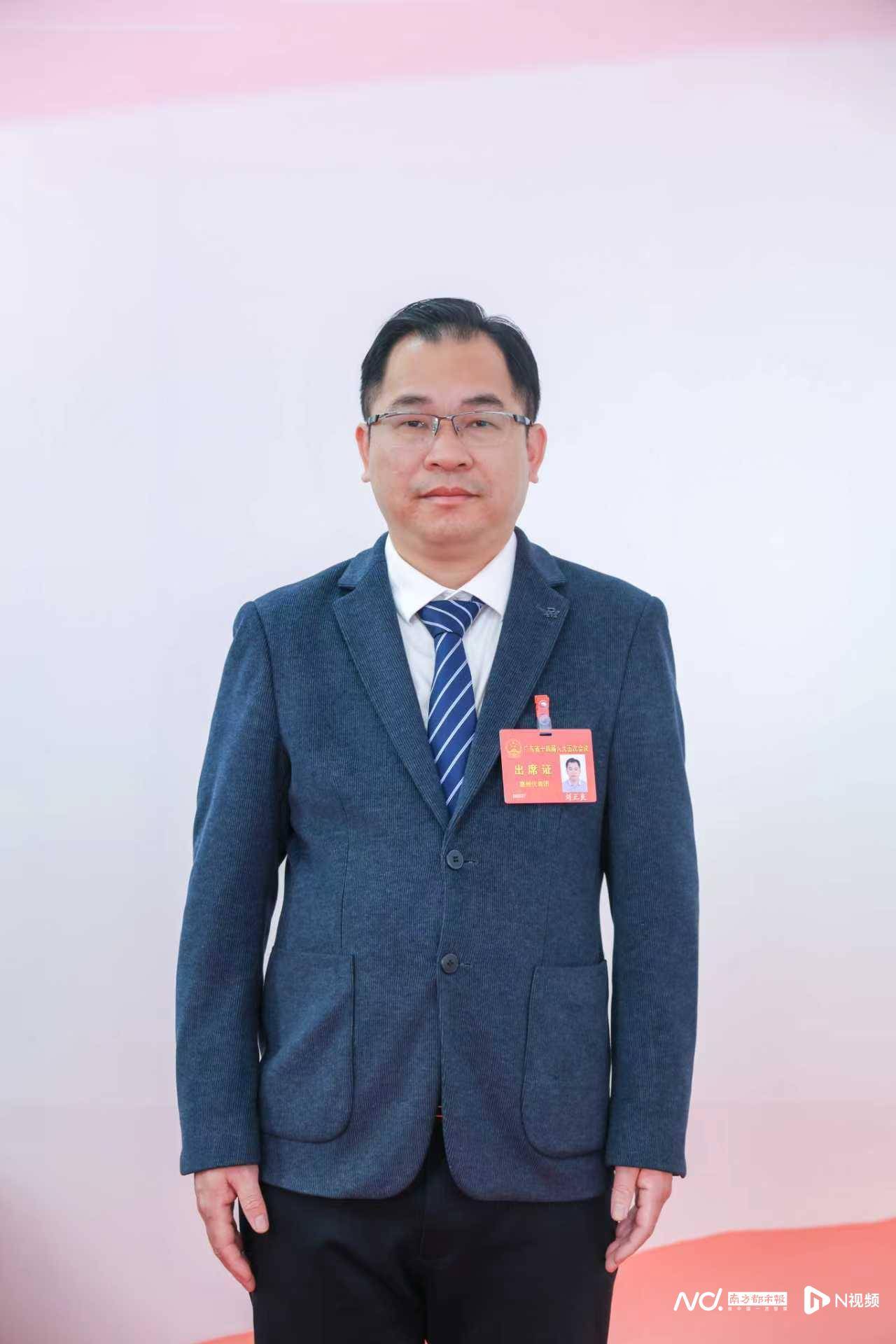 省人大代表茂名市电白区林头镇章班村党总支部书记村委会主任钟国泰
