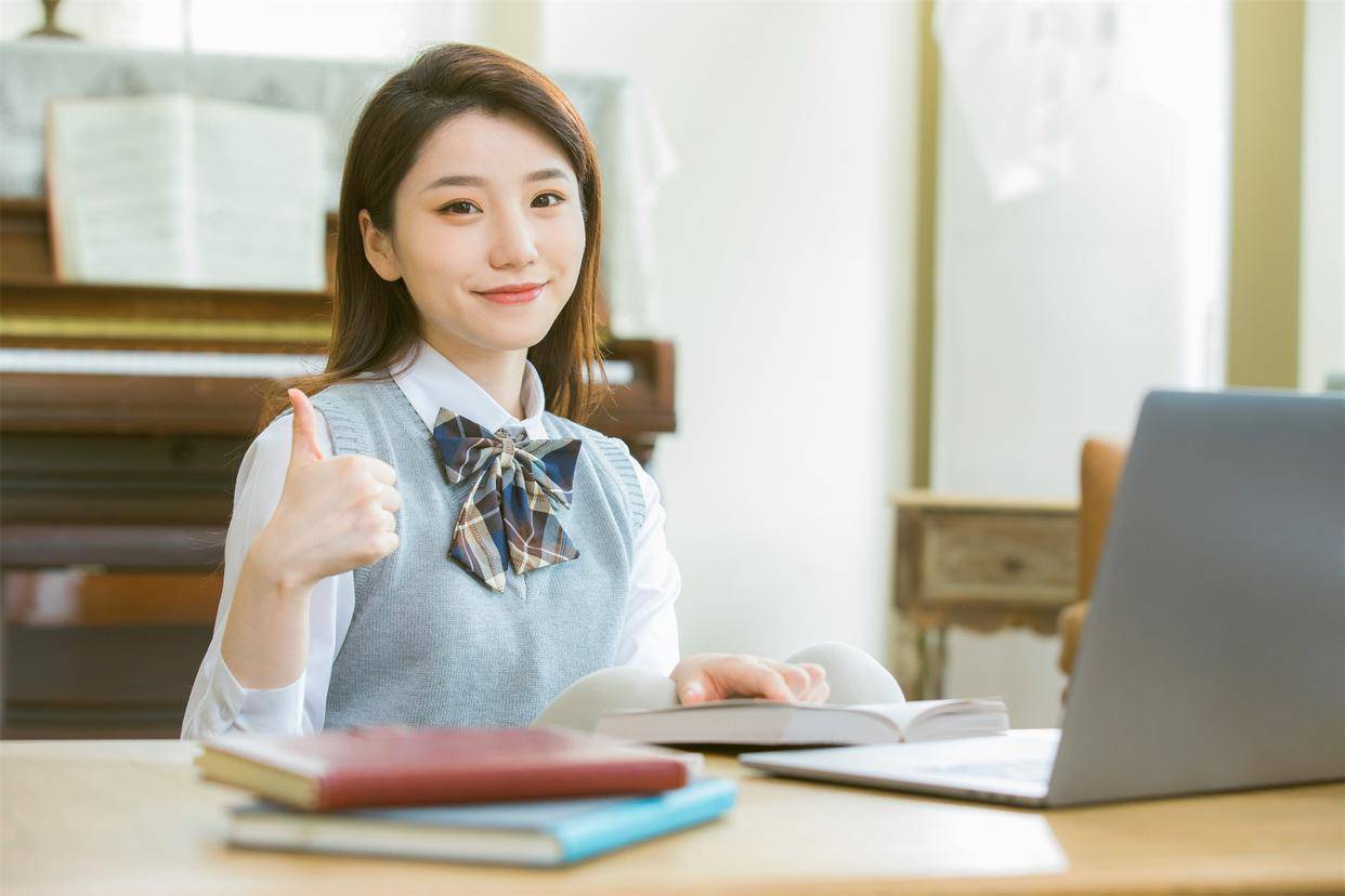 免费短剧成“风险入口”？红果短剧平台“看剧赚