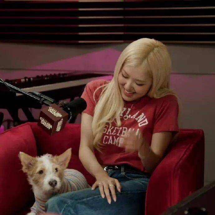 顶级女团成员自曝恋爱史，曾伪装成“老奶奶”外出约会 插图1