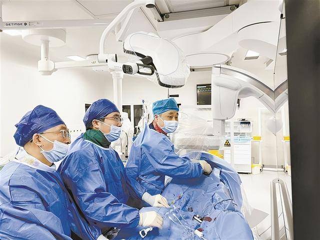 血压失控，男子两次遭遇“血管炸弹”，医生提醒：天冷时节谨防主动脉夹层