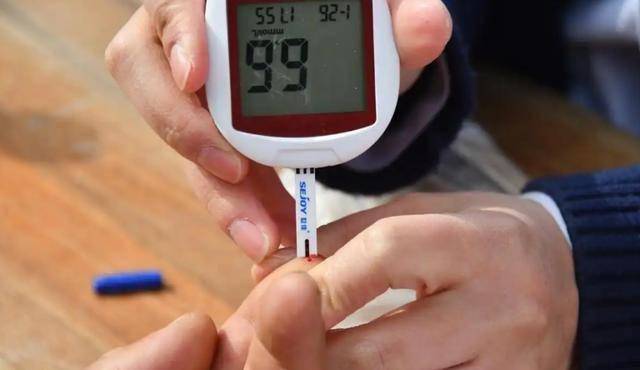 糖尿病十大饮食谣言，很多人都信以为真，今天一网打尽