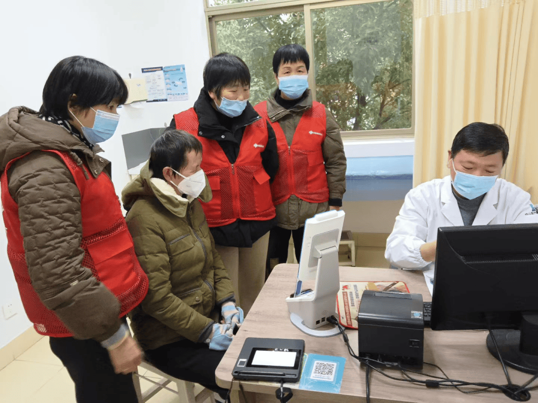 东方医院住院办理陪诊挂号独居患者就医陪护，不再孤零零的简单介绍