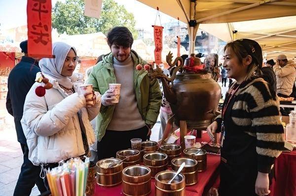 春节“超长假期”点燃跨境旅游热潮 -华闻时空