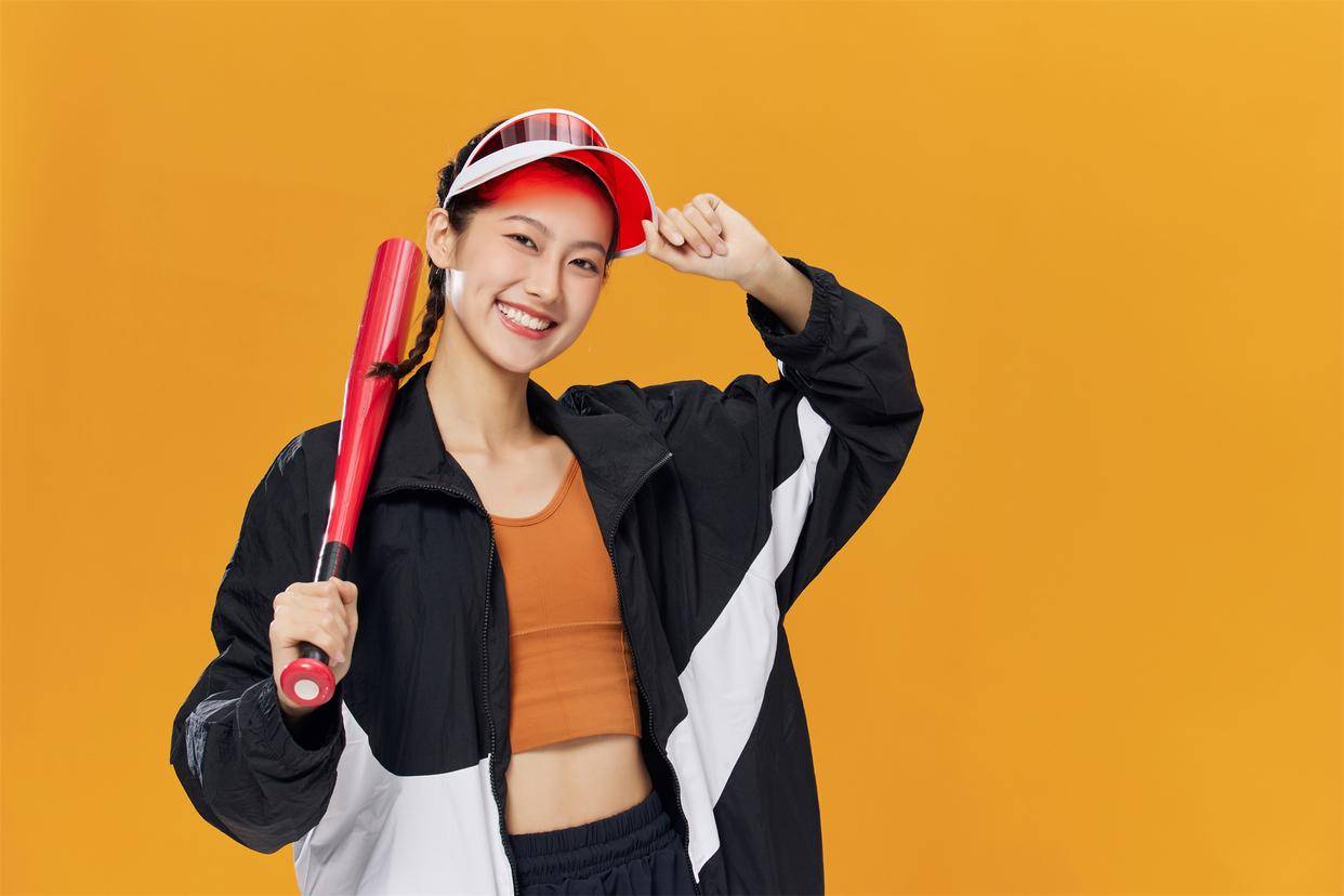 热巴孙颖莎背书也没用？月烧1亿营销费的半亩花