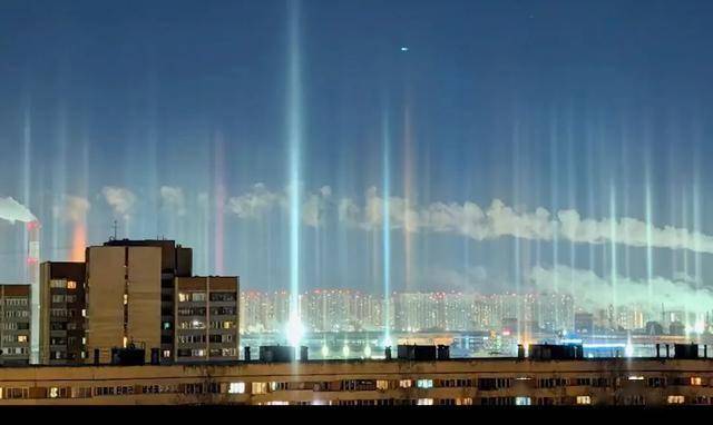 光柱大规模目击丨自然现象还是未解之谜？