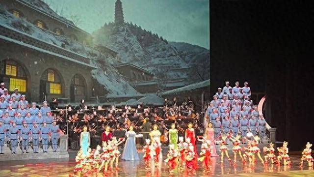 一场尊崇致敬之约!上海举行“崇敬之爱”新春慰问演出_艺术_双拥_旋律
