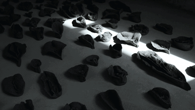 被骂“擦边”的央美叛逆才女：用女性身体做展，拿下国际大奖