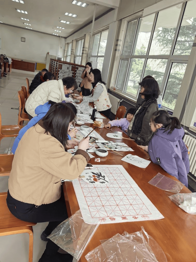 执笔绘心，墨香留痕——这场传统文化体验活动让美好定格
