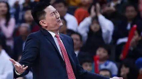 三败上海！主力还敢比赛玩手机！杜锋彻底怒了！球队最后通牒，即将离队